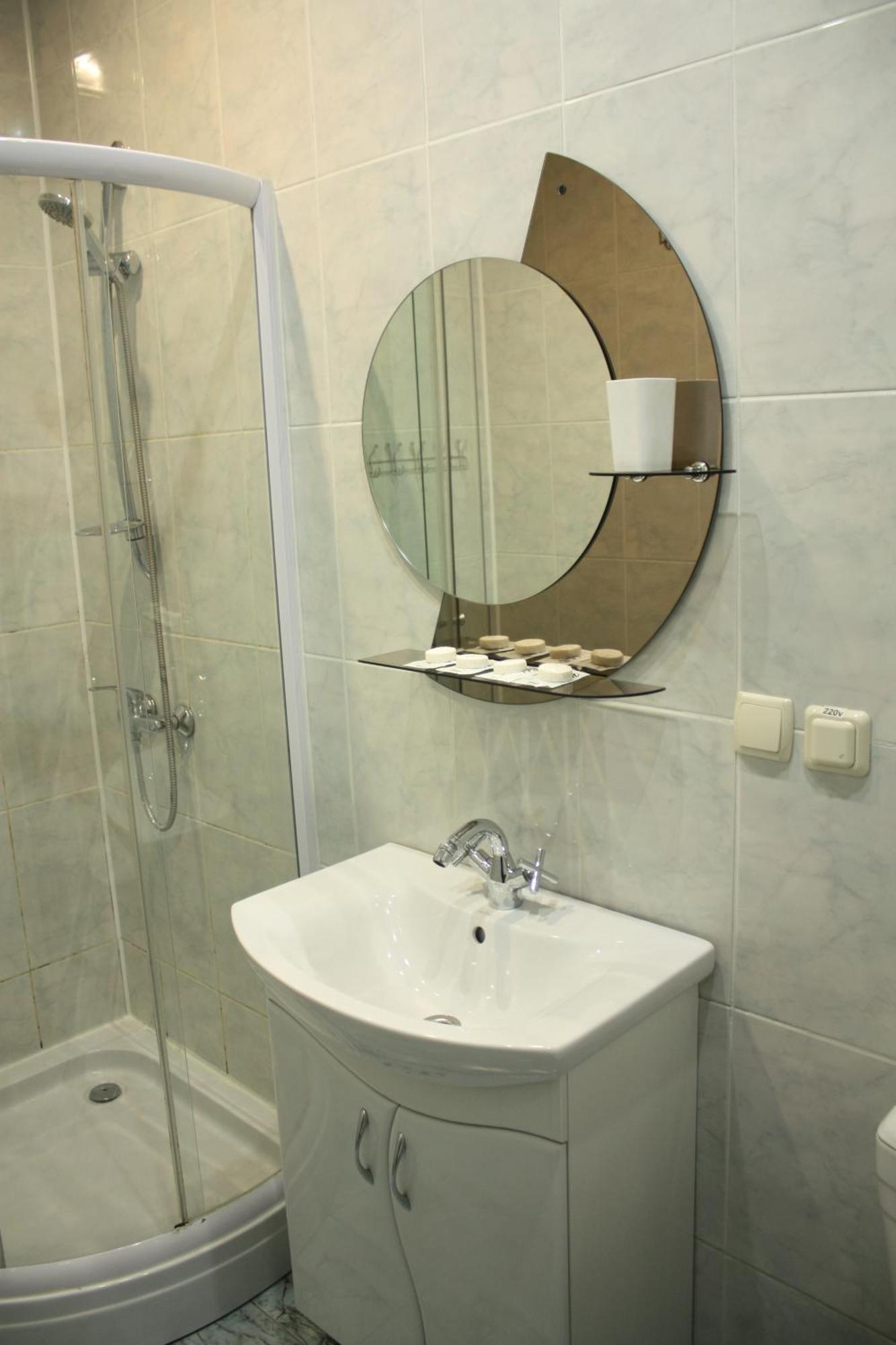 Centralny Hotel Кривой Рог Екстериор снимка