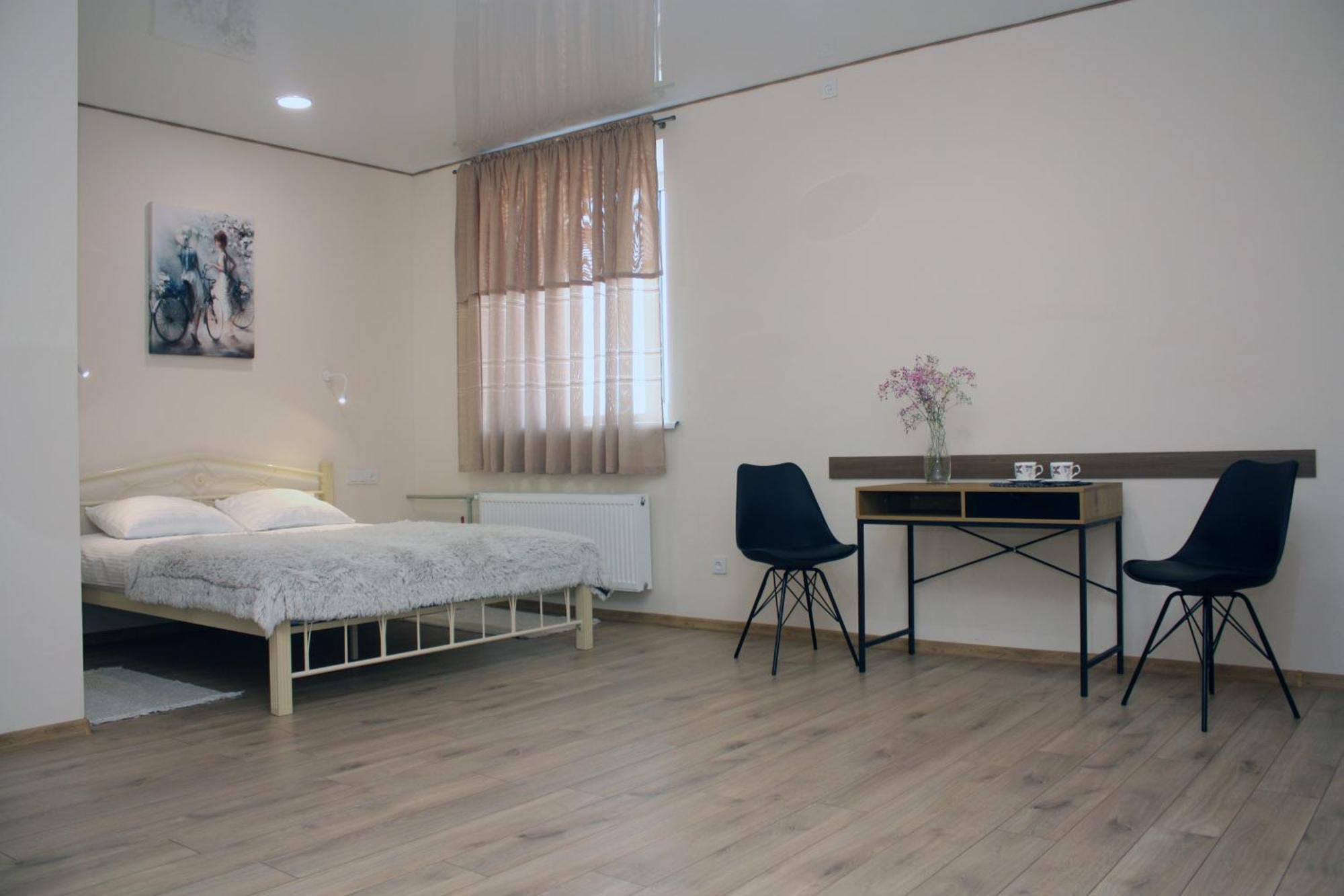 Centralny Hotel Кривой Рог Екстериор снимка